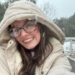 Meet your Posher, Abbie